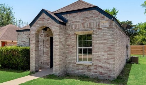 112 Bradshaw St, Waxahachie, TX 75165-3504