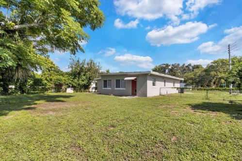 3510 Lk Margaret Dr, Orlando FL 32806-6614 exterior