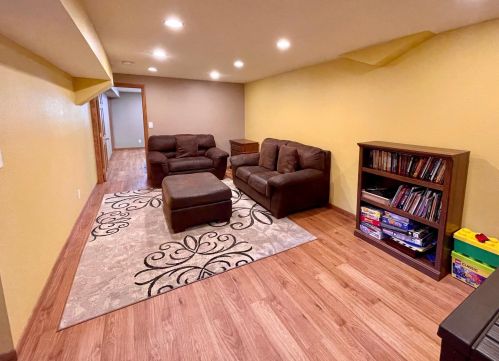 930 Victoria St, Fairmont MN  56031-4354 exterior