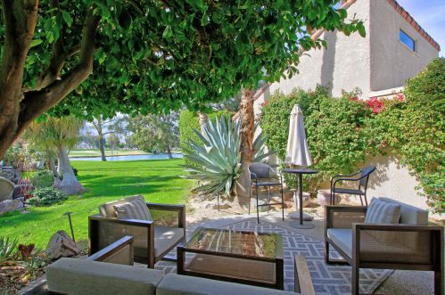 137 Racquet Club Dr, Rancho Mirage, CA 92270-1461