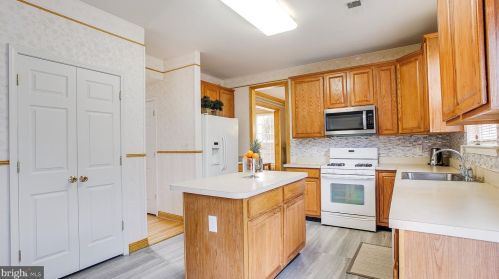 29 Durham Dr, Columbus NJ  08022-2349 exterior