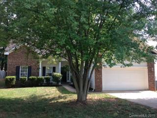 6004 Lawnmeadow Dr, Charlotte, NC 28216-1005