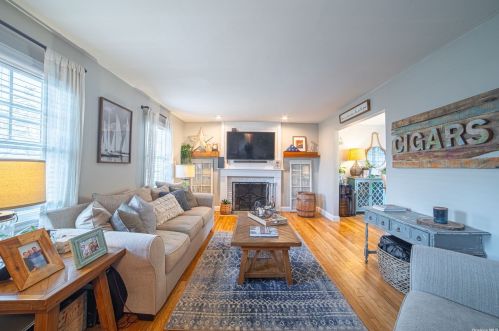 30 Emerson Ave, Amityville, NY 11701-4144