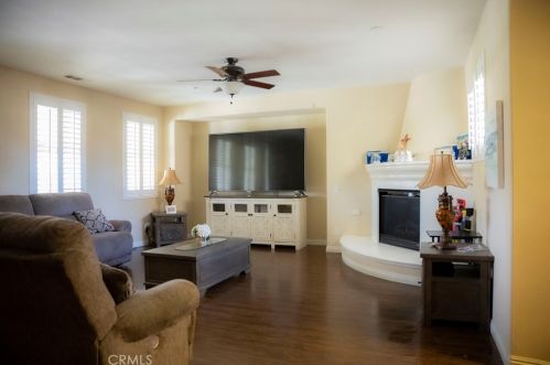 15882 Main St, Chino CA  91710 exterior
