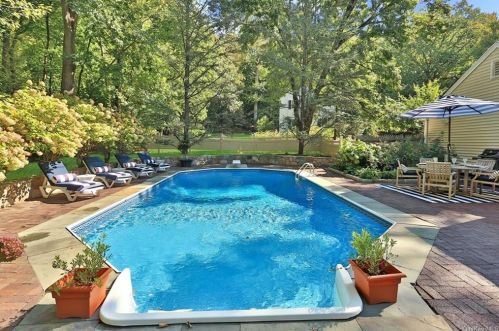 124 Quinn Rd, Briarcliff NY  10510-2133 exterior