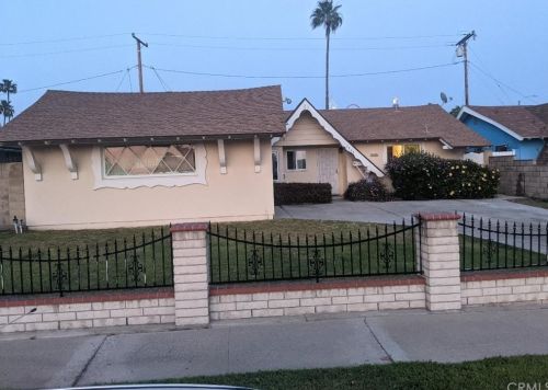 7986 El Monte Dr, Buena Park, CA 90620-2522