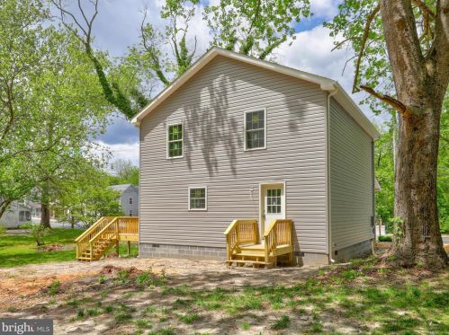 522 4th St, Laurel, DE 19956-1507