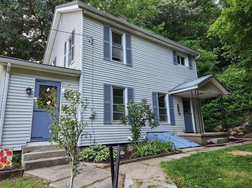 101 Broad St, Sandy Lake, PA 16145-3540