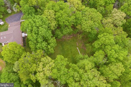 10085 Fox Hound Dr, Nokesville VA  20181-1431 exterior