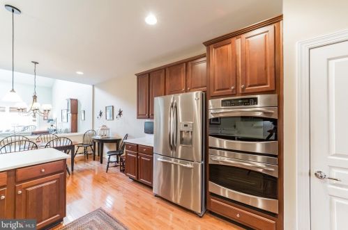 335 Caldwell Cir, Downingtown, PA 19335-4947