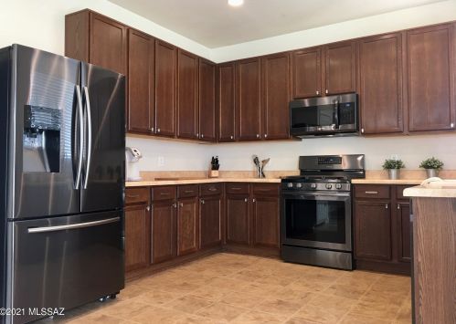 8424 Redshank Dr, Tucson, AZ 85757-7912