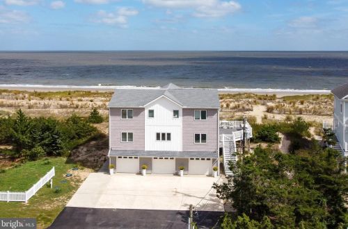 2416 Bay Shore Dr, Milton, DE 19968-9447