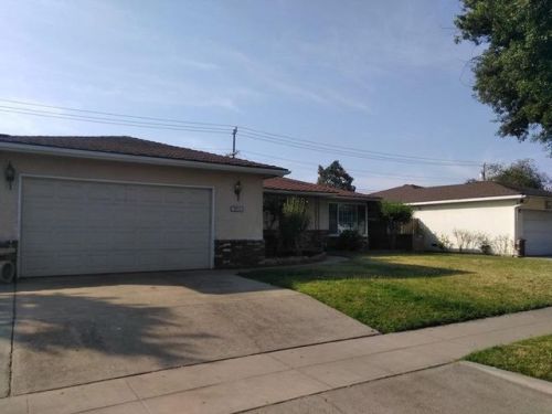 3954 Farrin Ave, Fresno, CA 93726-5229