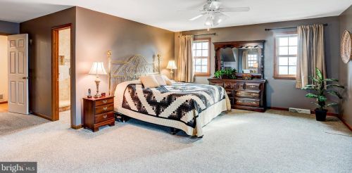 75 Maple Ave, Bareville PA  17540-9602 exterior