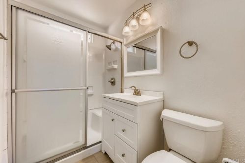 6543 Estelle St, San Diego CA  92115-5621 exterior