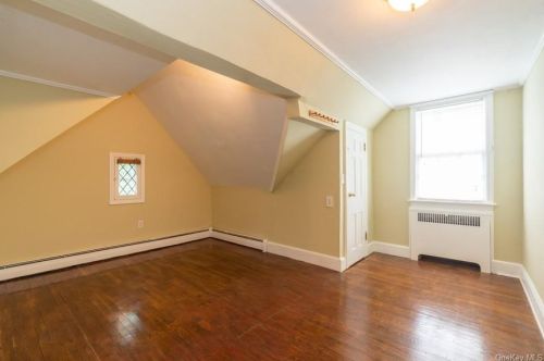 22 Circular Rd, Poughkeepsie NY 12601-4635 exterior