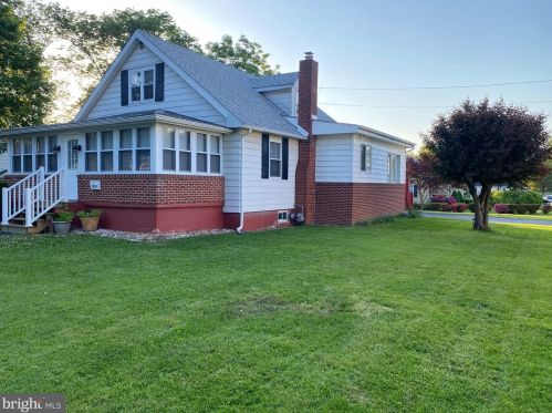 1810 Meetinghouse Rd, Boothwyn, PA 19061-3459