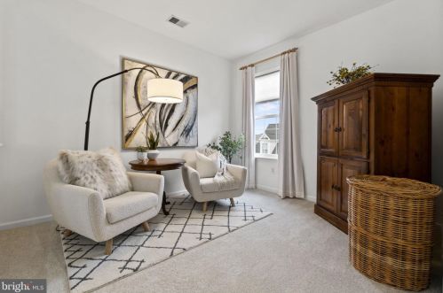 9012 Virginia Ter, Lorton VA  22079-3251 exterior