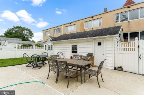 1017 Washington Ave, Prospect Park, PA 19076-1307