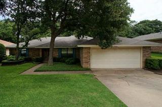 806 Boxwood Ct, Euless TX  76039-7701 exterior