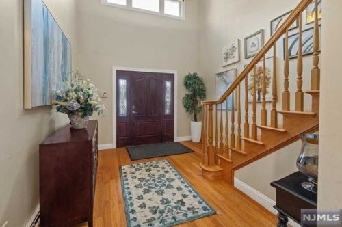 37 Henry St, Moonachie NJ  07074-1122 exterior