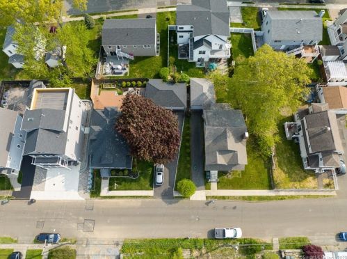 53 Grant St, Milford CT 06460-5310 exterior