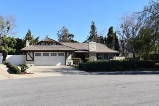 1042 Lake Forest Dr, Claremont, CA 91711-2529