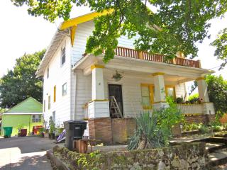 2518 49th Ave, Portland, OR 97206-1548