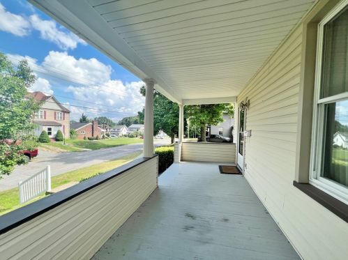 1607 Audley Ave, New Castle, PA 16105-2445