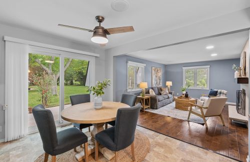 2414 Lagoon Ct, Thiensville WI  53092-5549 exterior