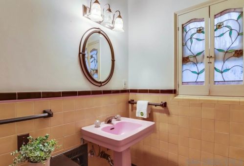 3211 Dumas St, San Diego CA 92106-1317 exterior