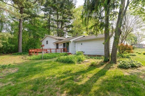1814 Southview Ln, Green Bay, WI 54304-2959