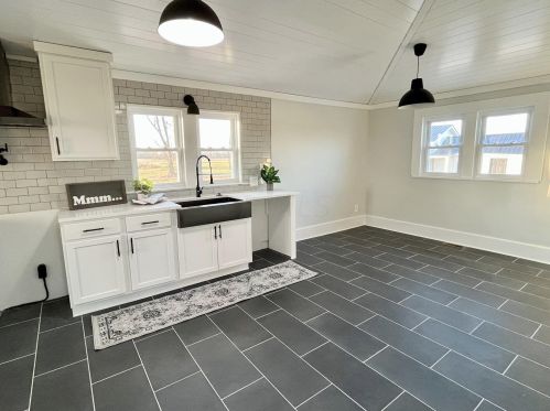 7181 Granville Rd, Mount Vernon OH  43050-9413 exterior