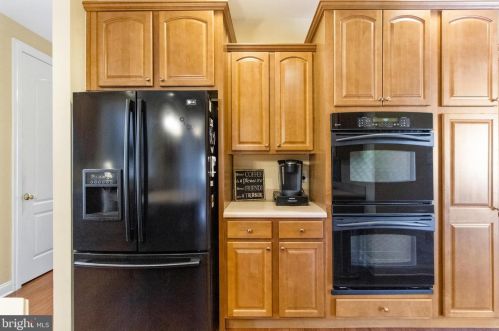 6 Nicole Ct, Swedesboro NJ  08085-3448 exterior