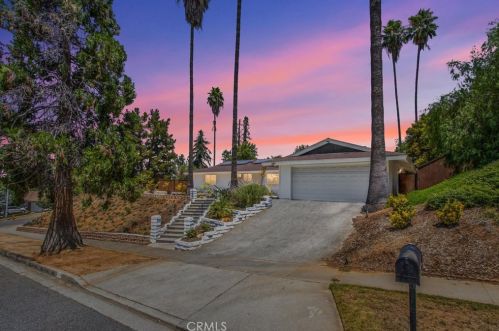 237 Eucalyptus Dr, Redlands CA  92373-7122 exterior