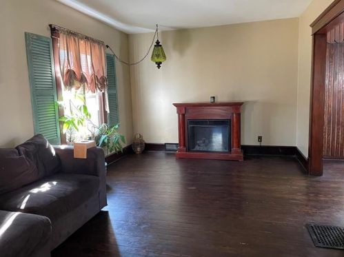 27 Orchard Way, New Castle PA  16105-1207 exterior