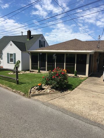 1017 Neville St, Follansbee WV  26037-1454 exterior