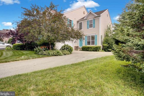 141 Bolero Dr, Downingtown, PA 19335-4940