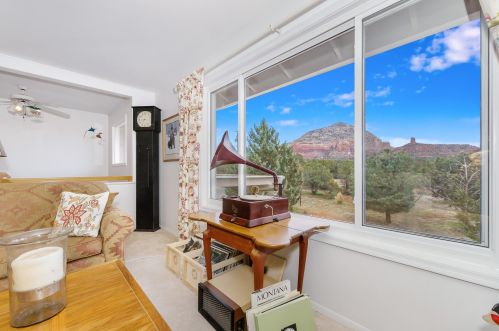 455 Color Cv Rd, Sedona AZ 86336-3637 exterior