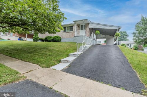 6 Karen Ct, Camp Hill, PA 17011-1142