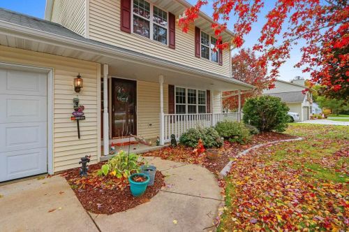 3124 Woodland Reserve Ln, Green Bay, WI 54313-4040