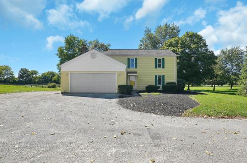 8701 Thomas Ln, West Jefferson, OH 43162-9760