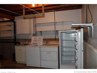 40 Spring St, Hartford CT  06105-2126 exterior