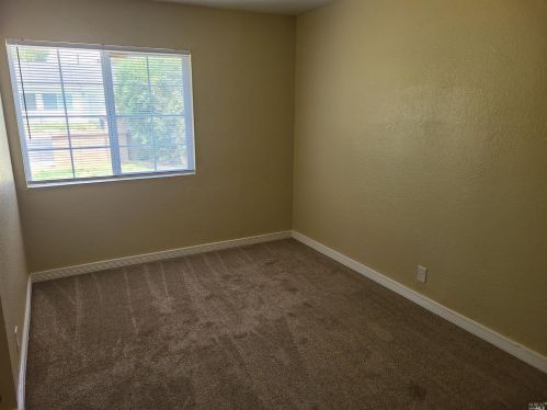 355 Wyoming St, Fairfield CA  94533-5206 exterior
