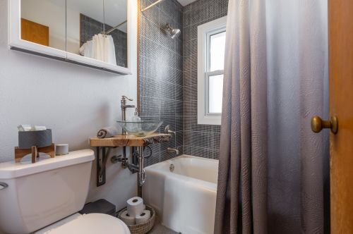 1302 Tripoli Ave, Milwaukee WI 53207-4030 exterior