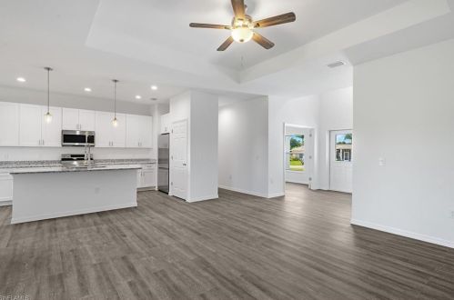 719 Mirror Lakes Dr, Lehigh Acres, FL 33974-9780