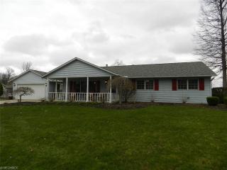 907 Deer Run Dr, Vermilion, OH 44001-2559