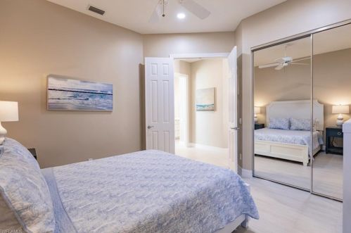 4353 Montalvo Ct, Naples FL  34109-1374 exterior