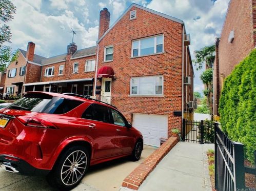 1635 Hobart Ave, Bronx, NY 10461-5207
