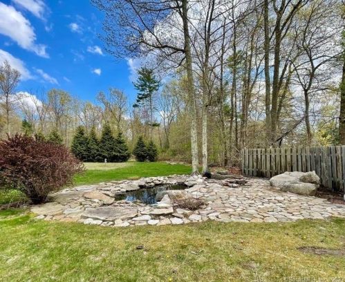 19 Snake Meadow Hill Rd, Moosup CT  06354-1926 exterior